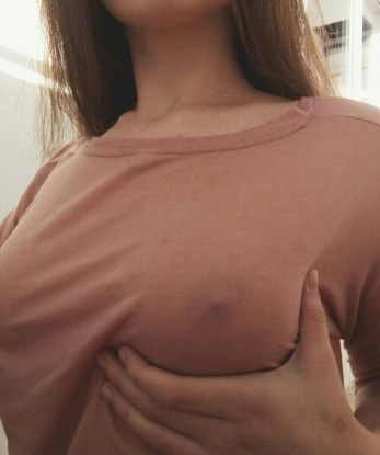 Я открою тебе дверь в мир наслаждения и разврата. Мои услуги наполнены страстью и нежностью, я умею настроиться на каждого моего клиента. С моим телом и твоей фантазией ты сможешь реализовать самые интимные желания. В Москве я именно та, кто тебе нужен. Мои клиенты остаются довольны и всегда хотят вернуться ко мне снова и снова. Я с нетерпением жду тебя, чтобы создать незабываемые моменты вместе. 🌹 💋🔥🔞💯 15531, 20 лет